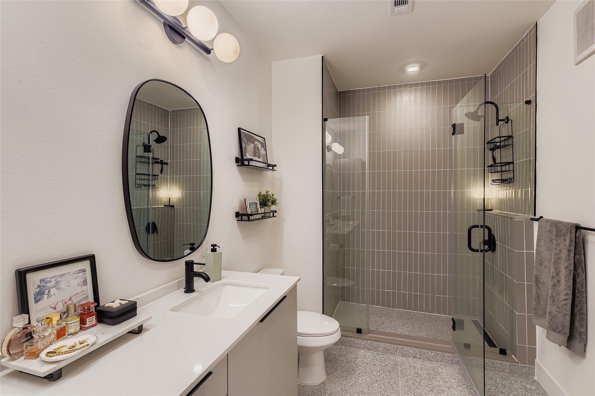 1701 Simond Ave # 513, Austin, TX 78723