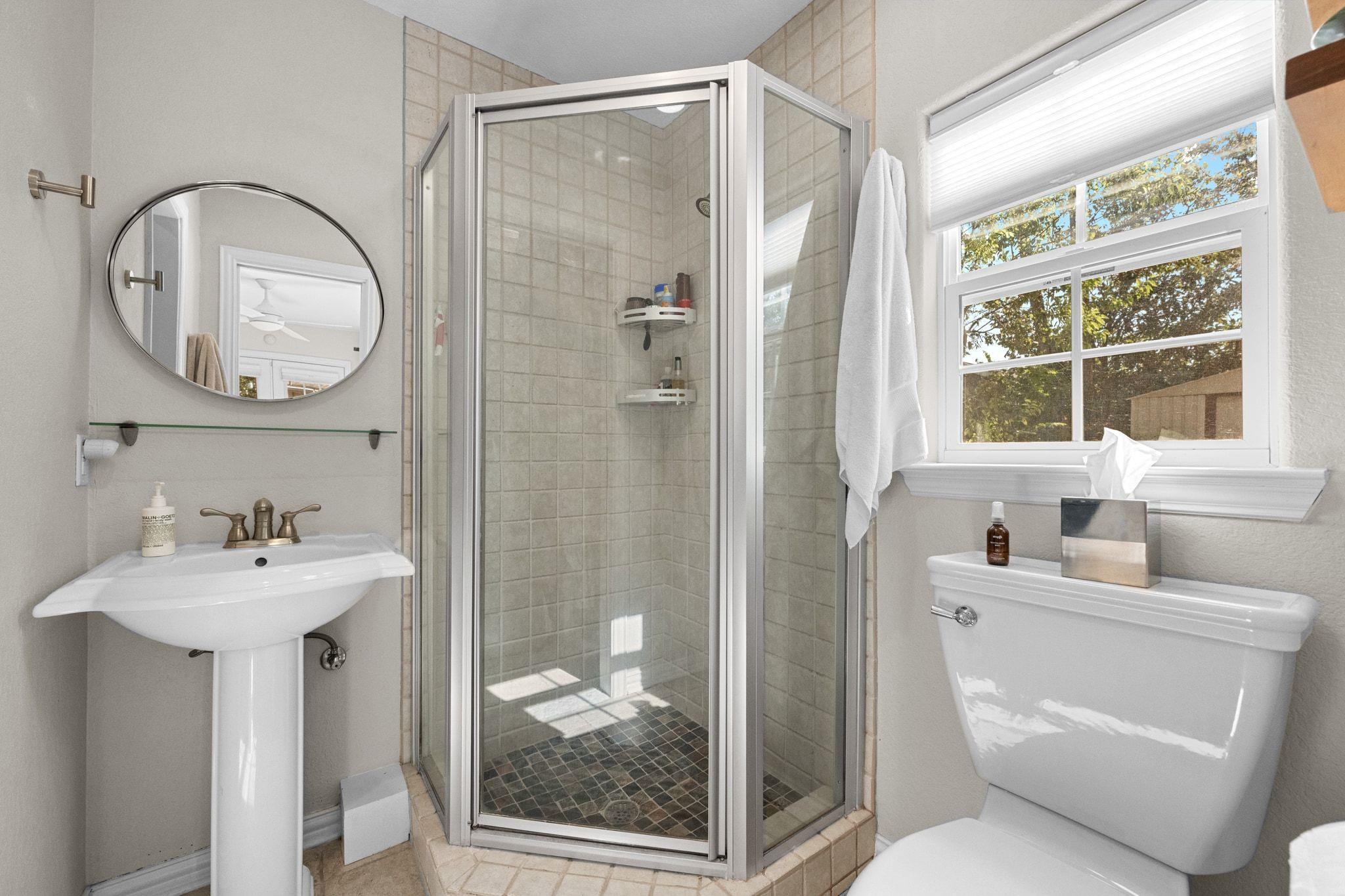 302 Genard St, Austin, TX 78751