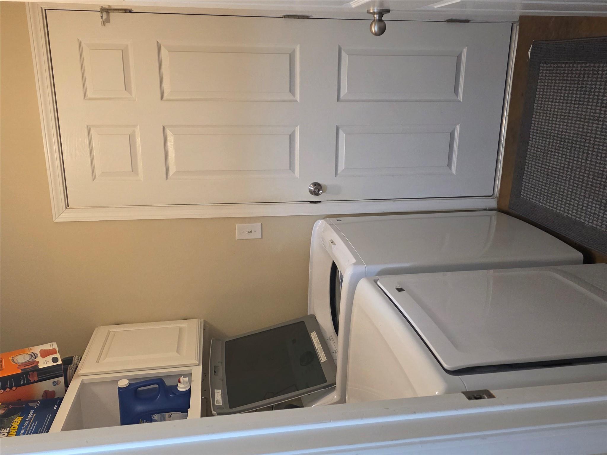 5 Las Flores Dr, Wimberley, TX 78676