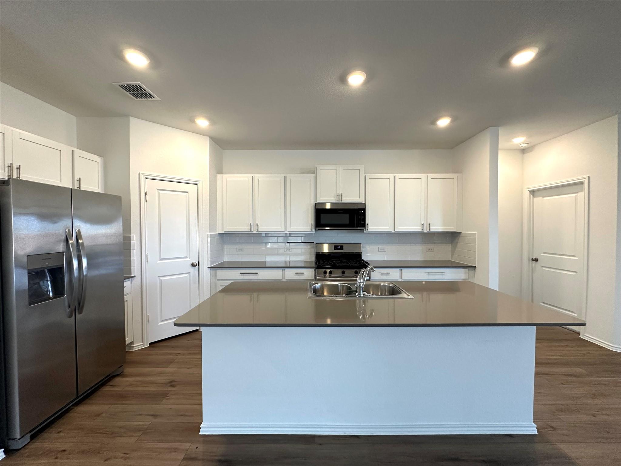 295 Alamito Ave, Kyle, TX 78640