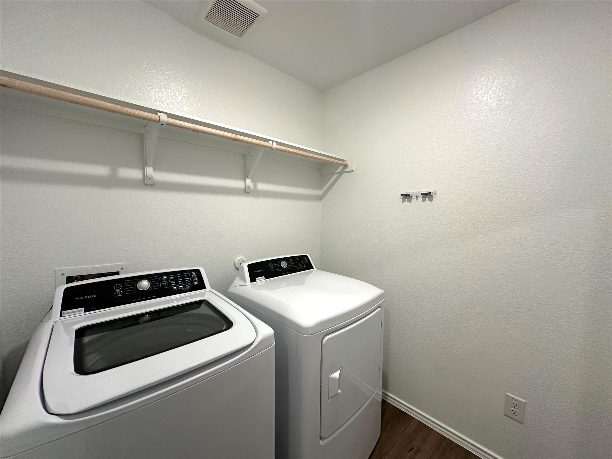 295 Alamito Ave, Kyle, TX 78640