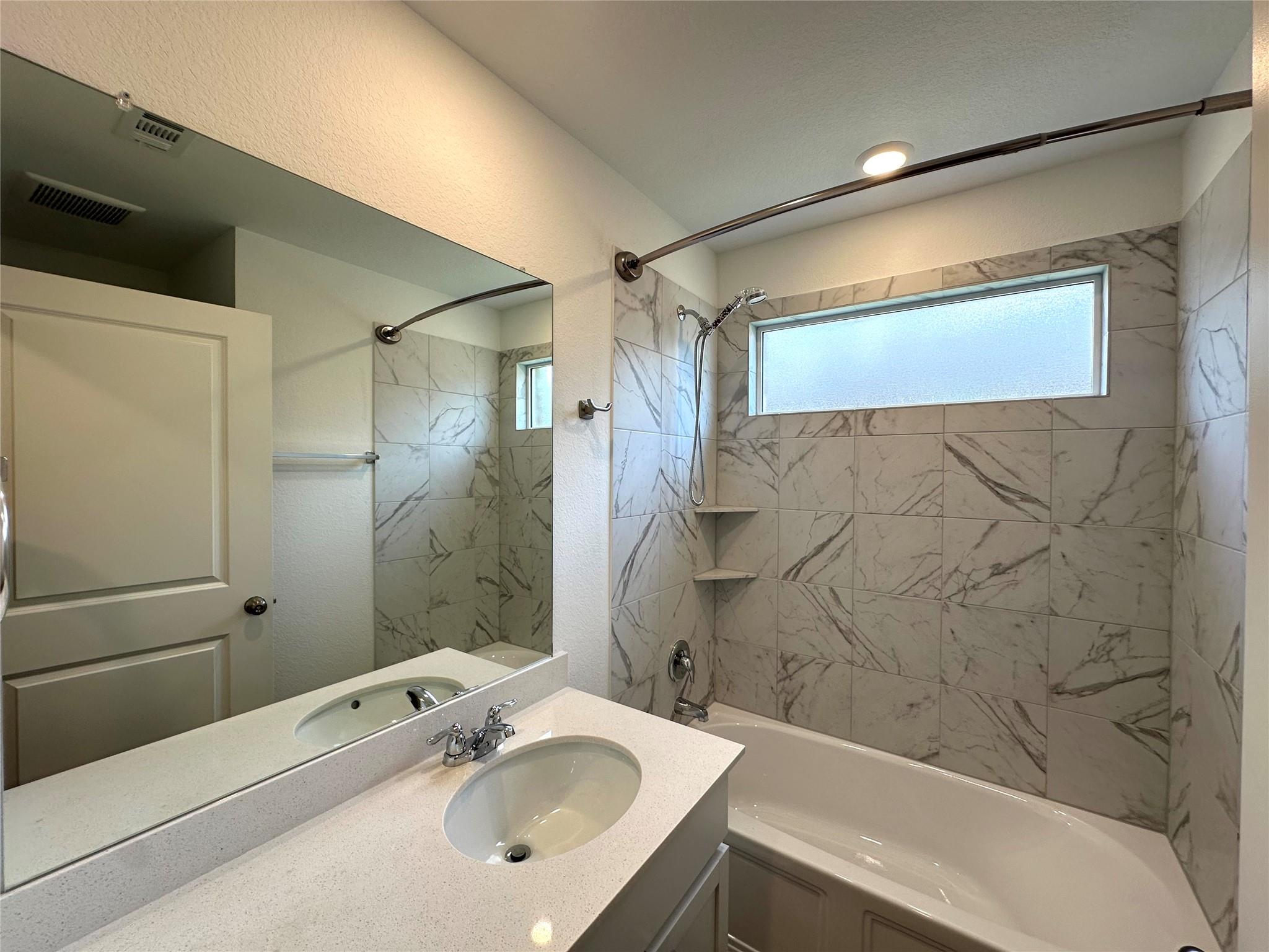 295 Alamito Ave, Kyle, TX 78640