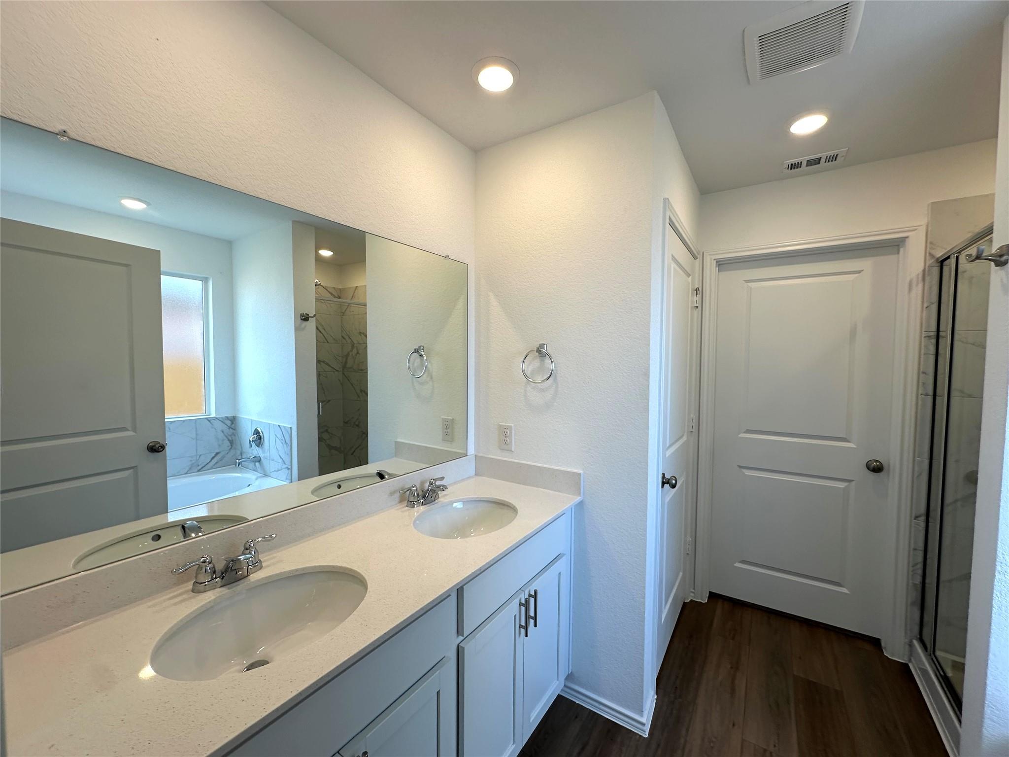 295 Alamito Ave, Kyle, TX 78640