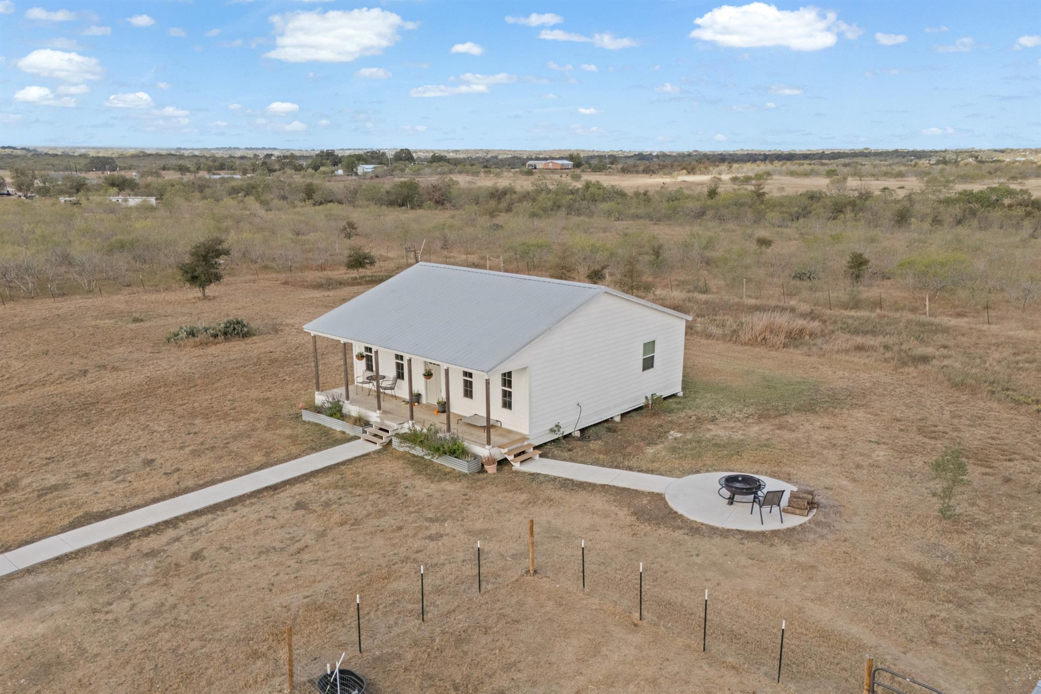 5287 Pettytown Rd, Red Rock, TX 78662