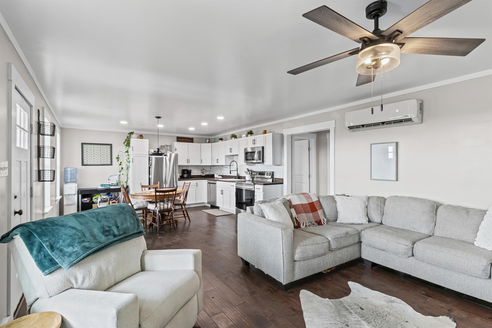 5287 Pettytown Rd, Red Rock, TX 78662