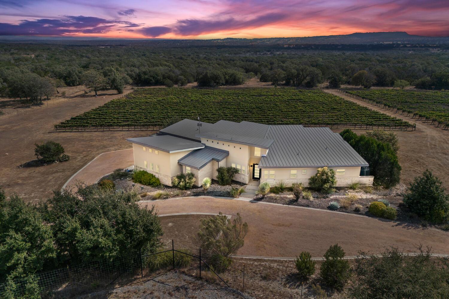 1758 Lincoln Smith Rd, Round Mountain, TX 78663