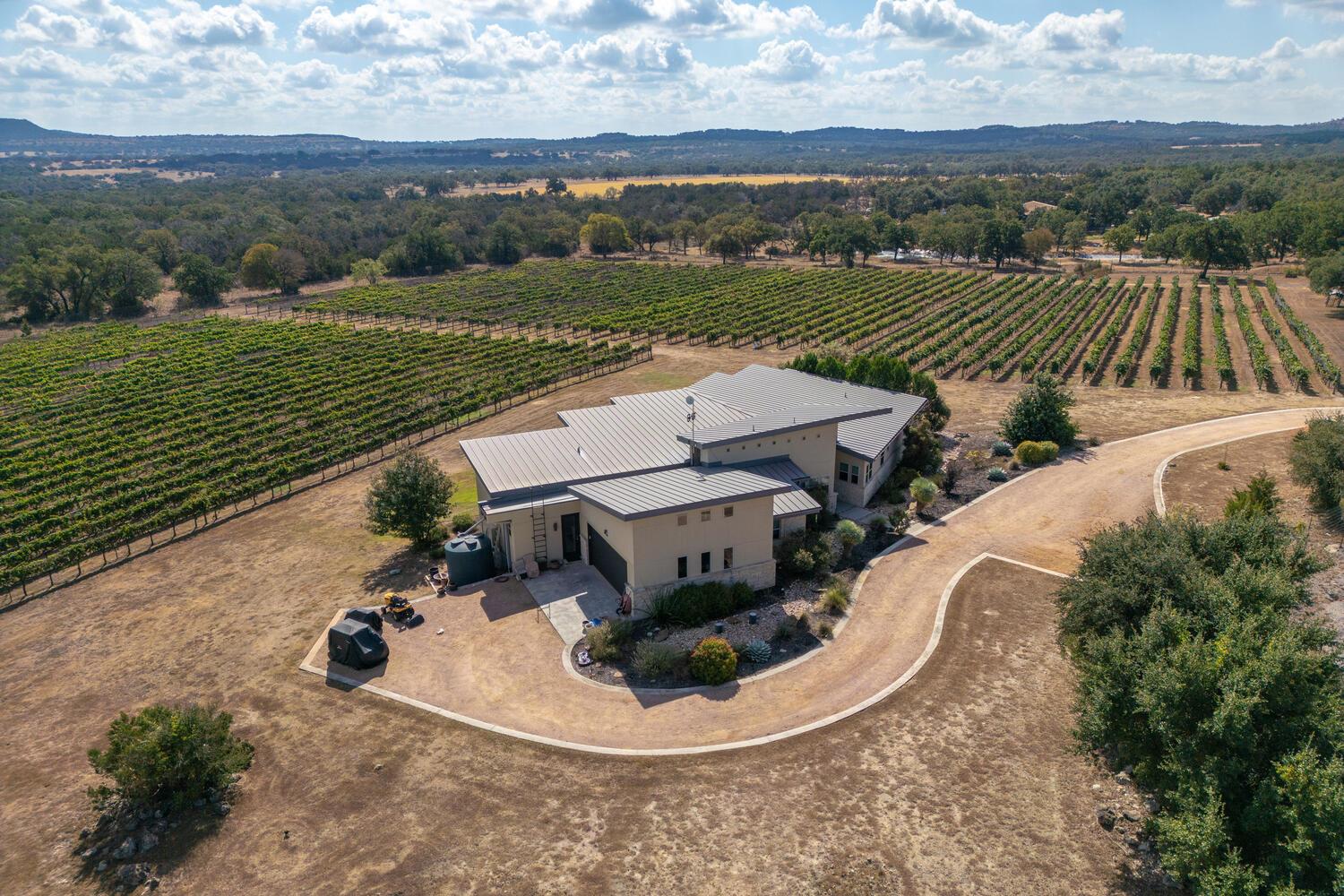 1758 Lincoln Smith Rd, Round Mountain, TX 78663