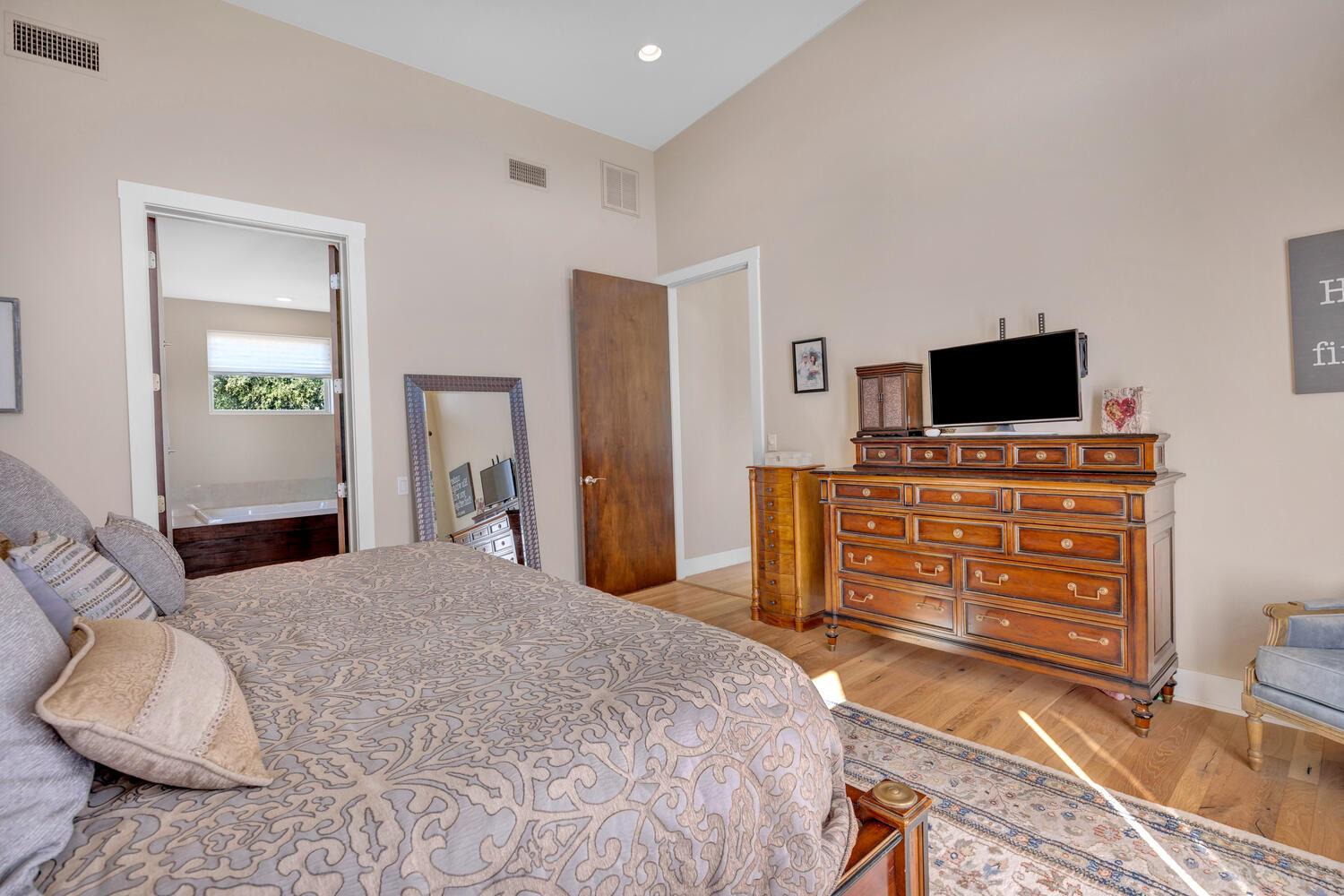 1758 Lincoln Smith Rd, Round Mountain, TX 78663