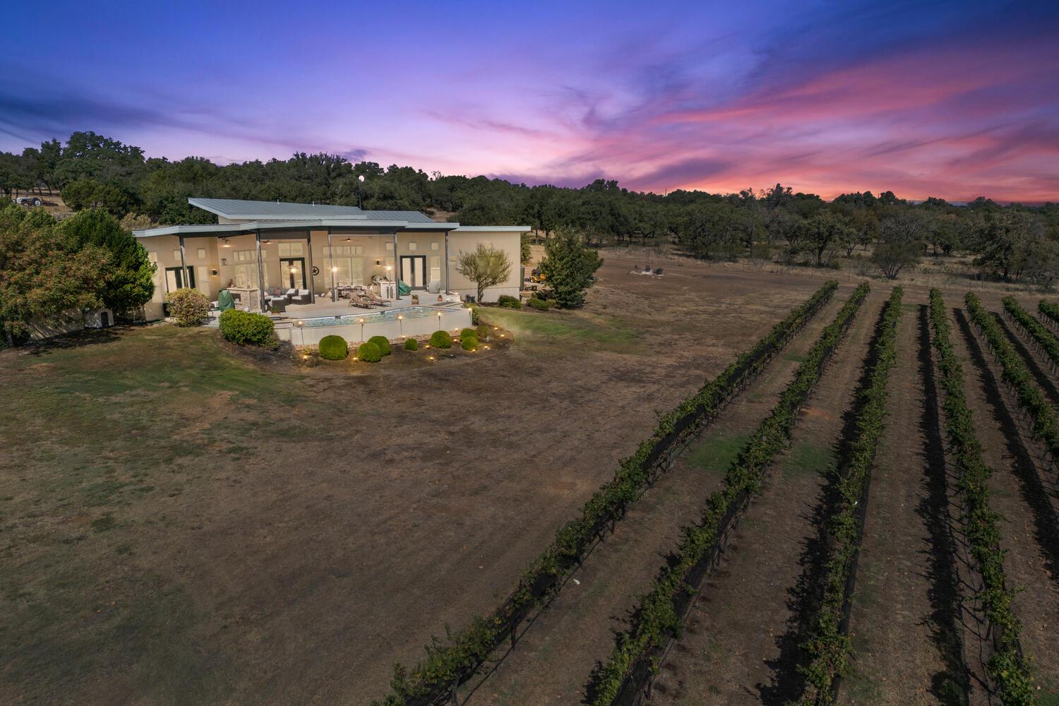 1758 Lincoln Smith Rd, Round Mountain, TX 78663