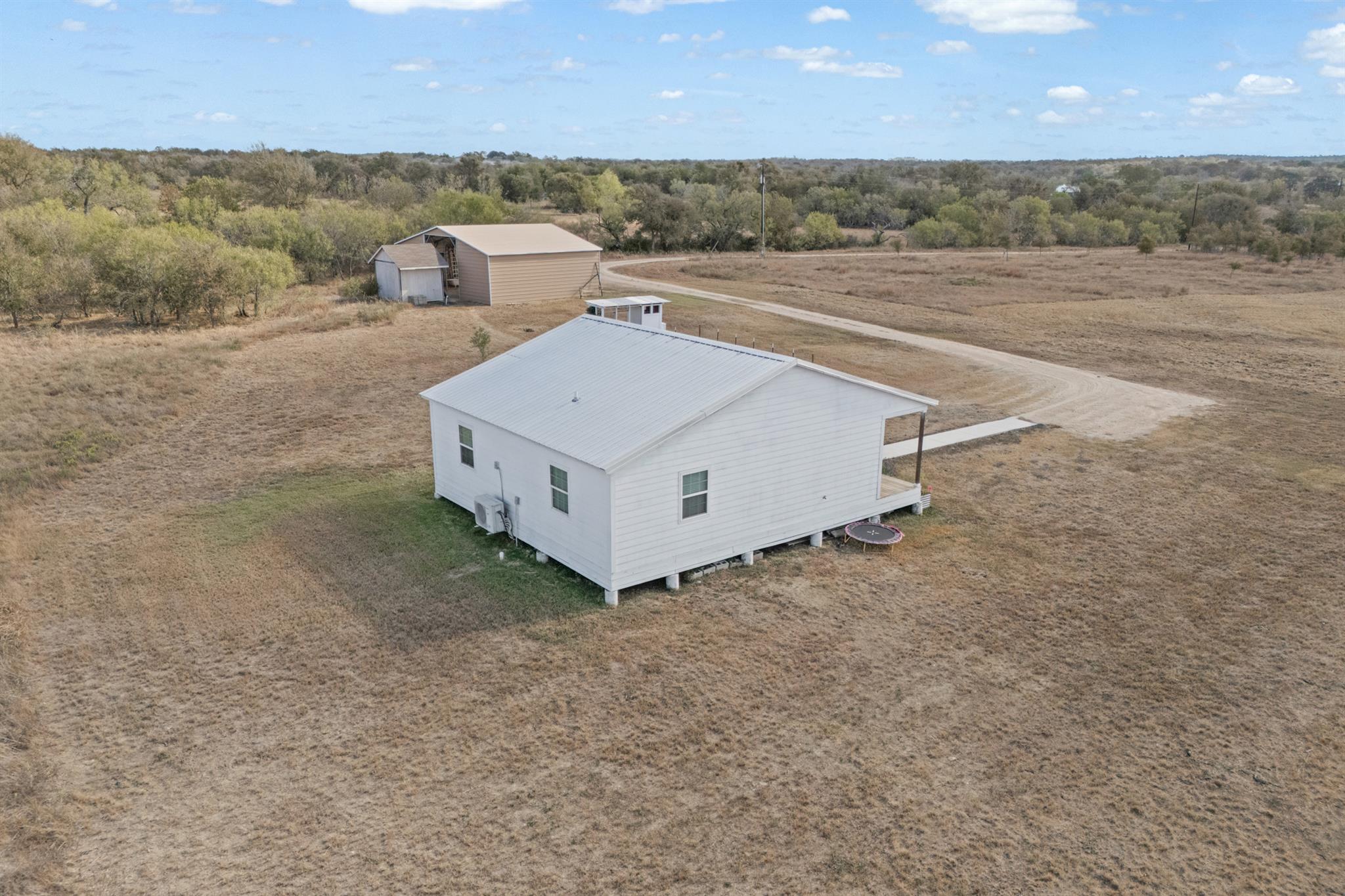 5287 Pettytown Rd, Red Rock, TX 78662