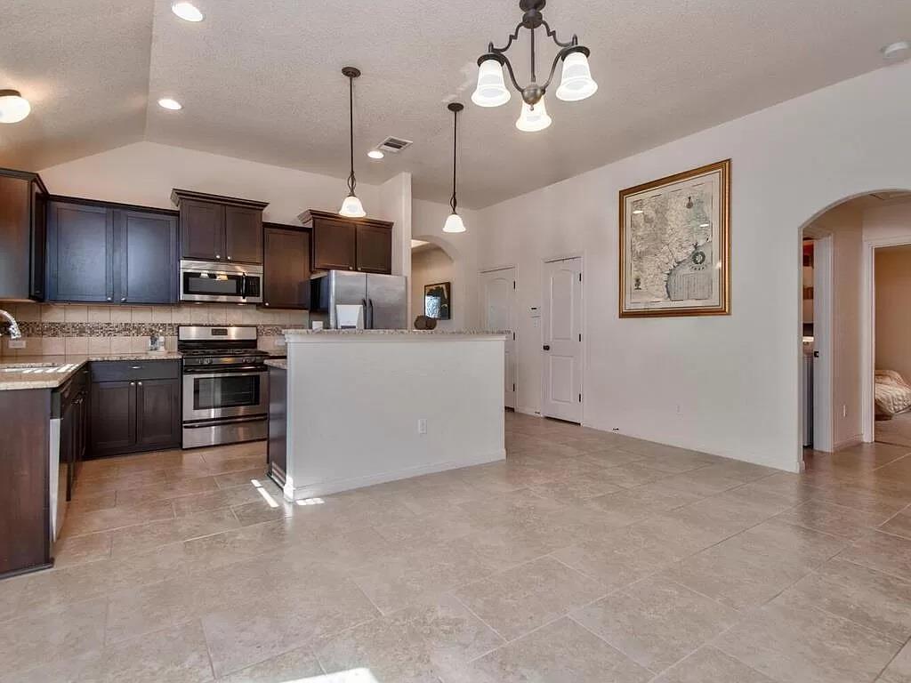 8217 Reggio St, Round Rock, TX 78665