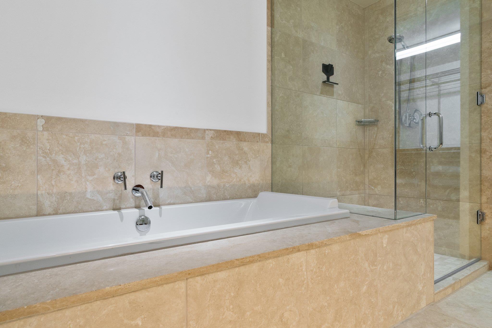 210 Lee Barton Dr # 517, Austin, TX 78704