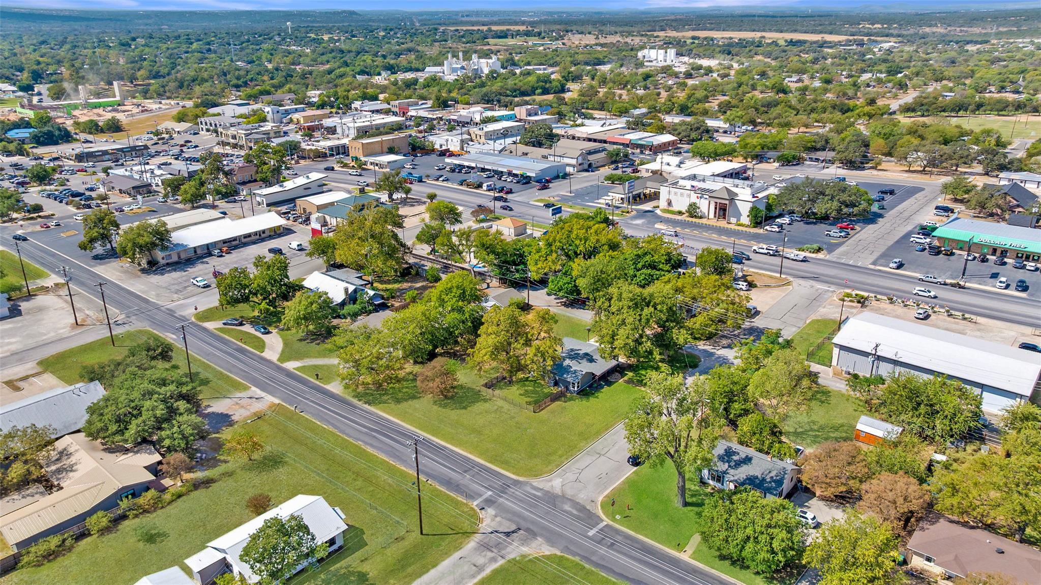 700 5th St, Marble Falls, TX 78654