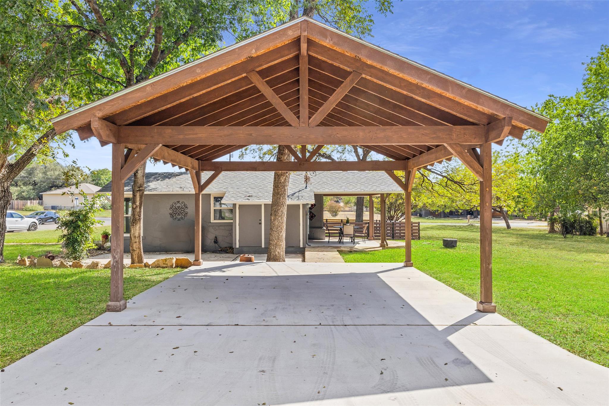 700 5th St, Marble Falls, TX 78654