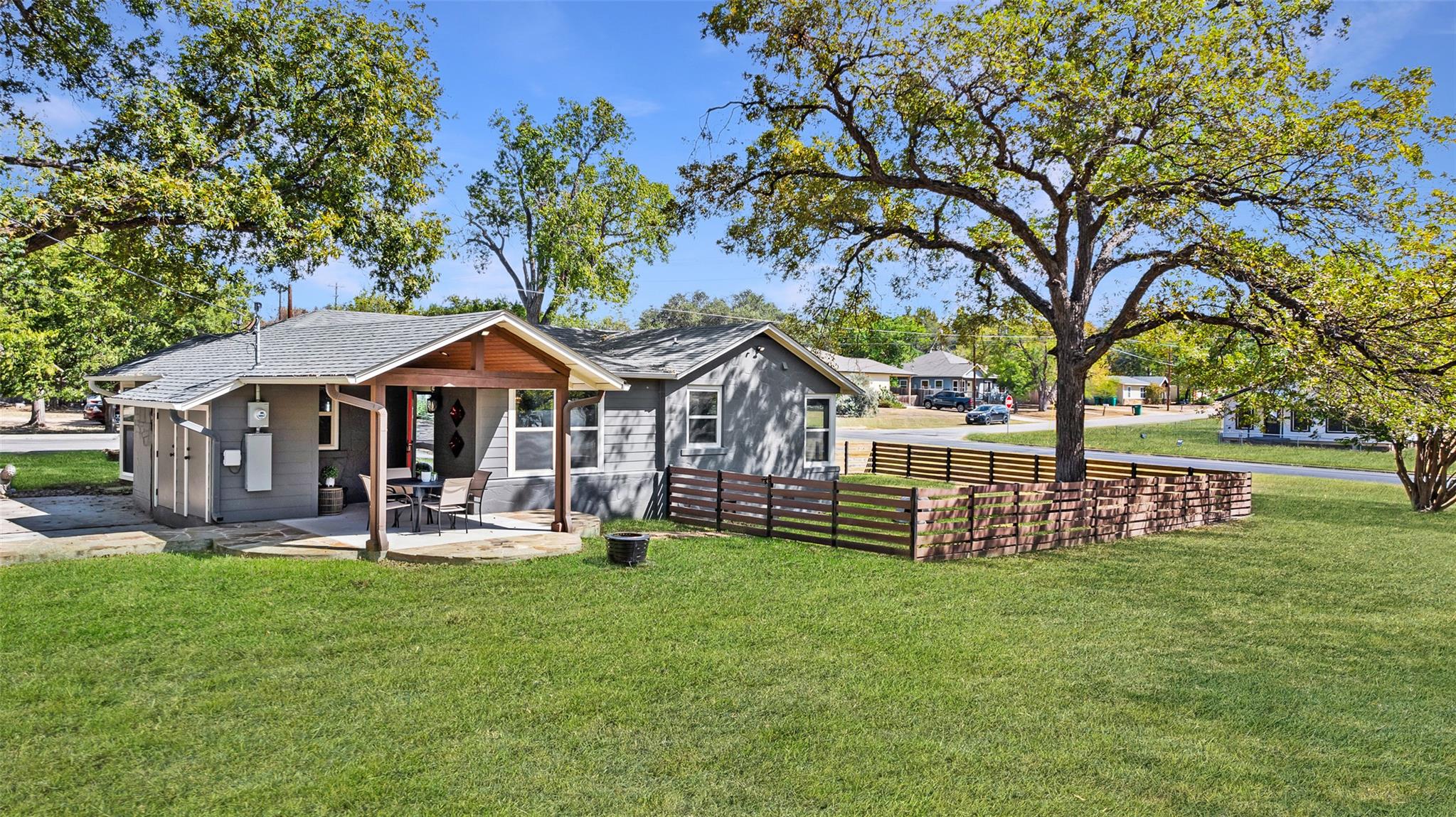 700 5th St, Marble Falls, TX 78654