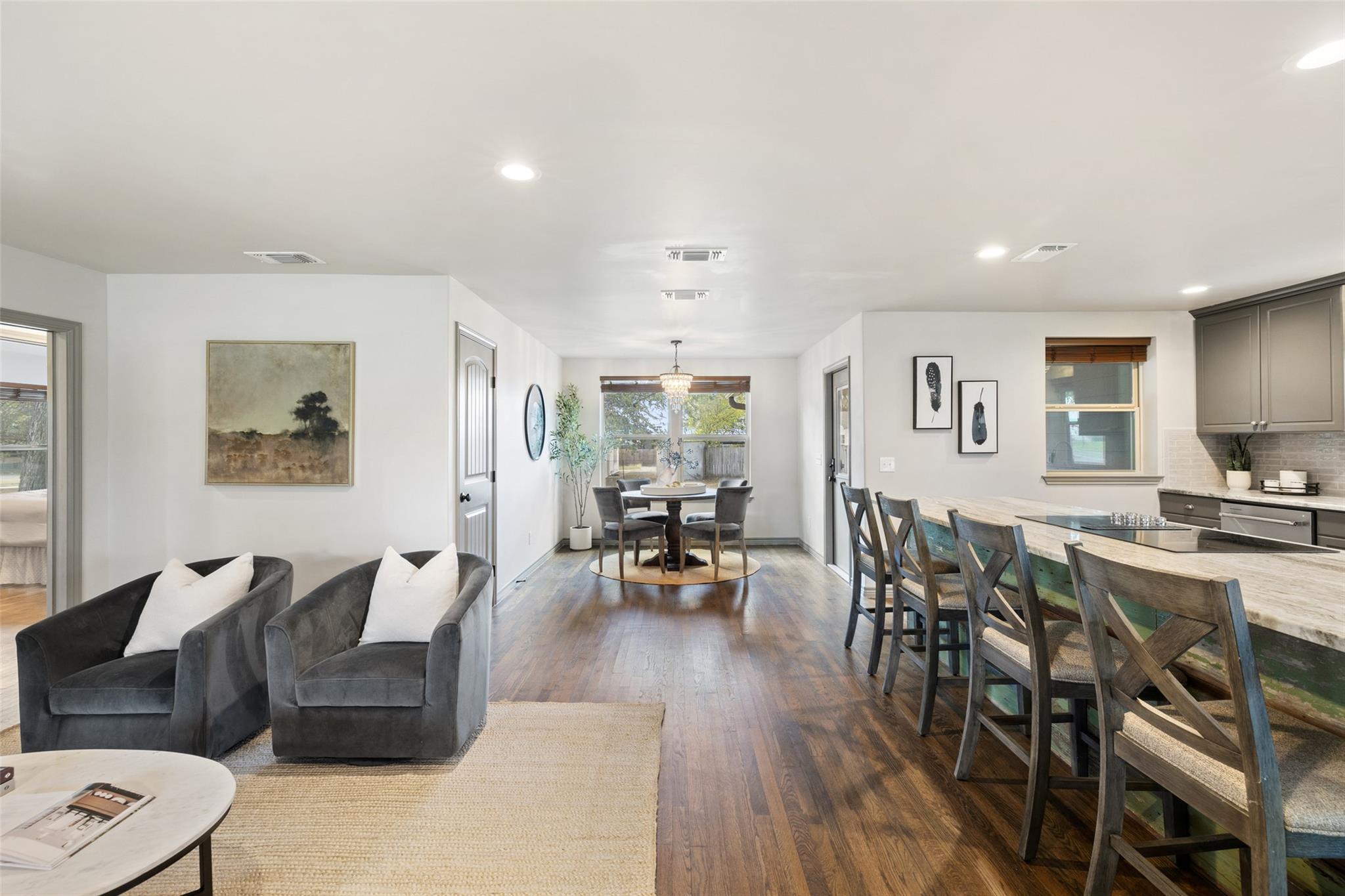 700 5th St, Marble Falls, TX 78654