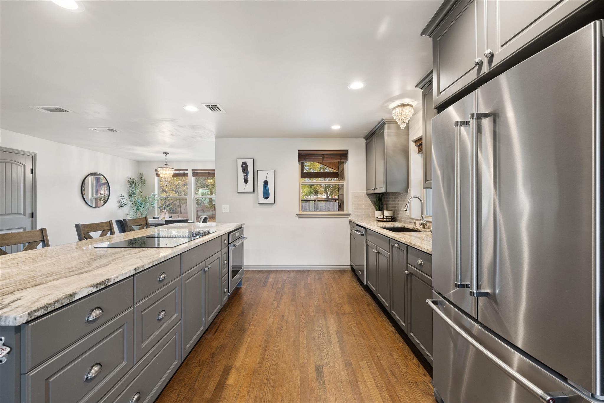 700 5th St, Marble Falls, TX 78654