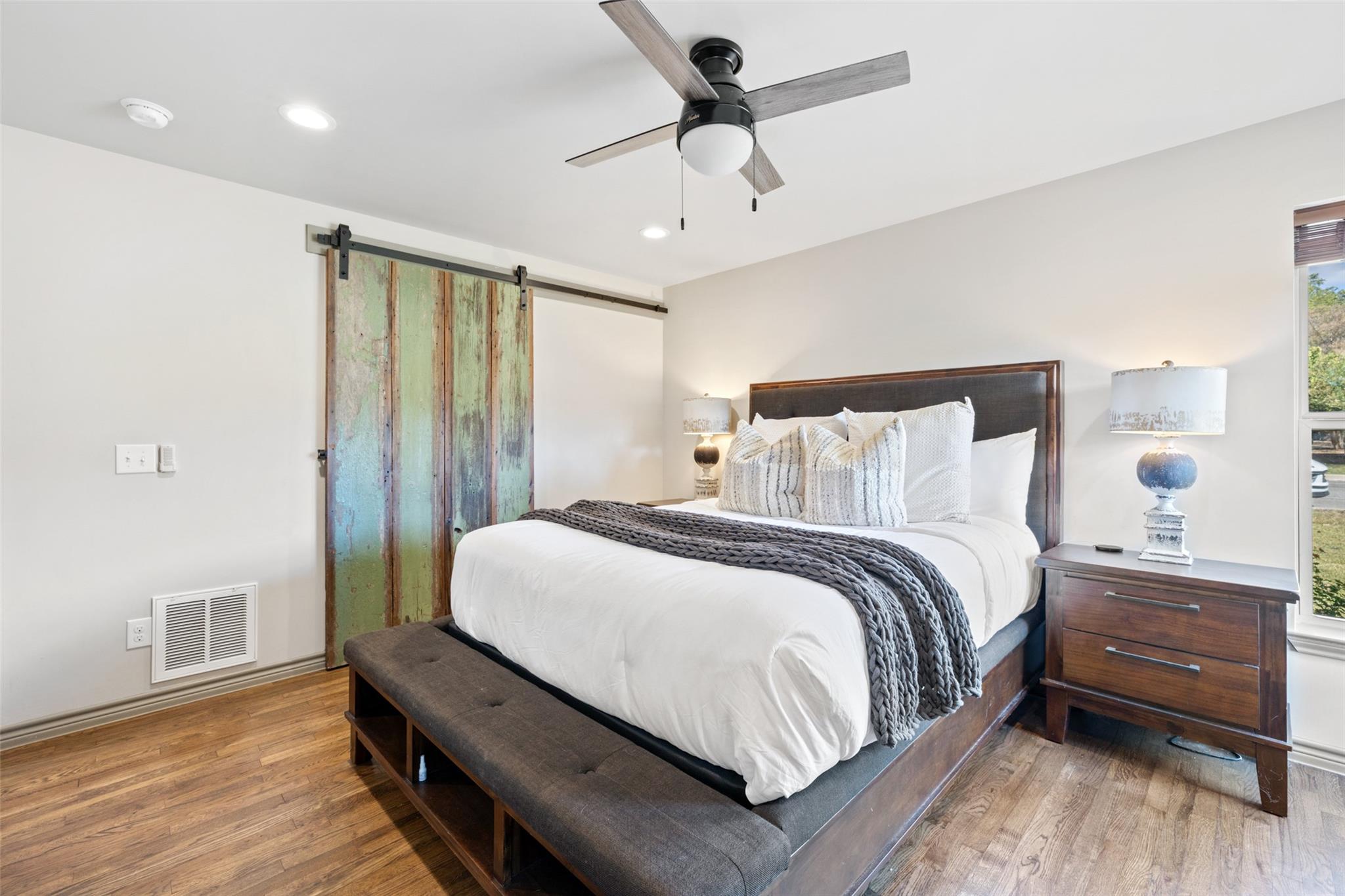 700 5th St, Marble Falls, TX 78654