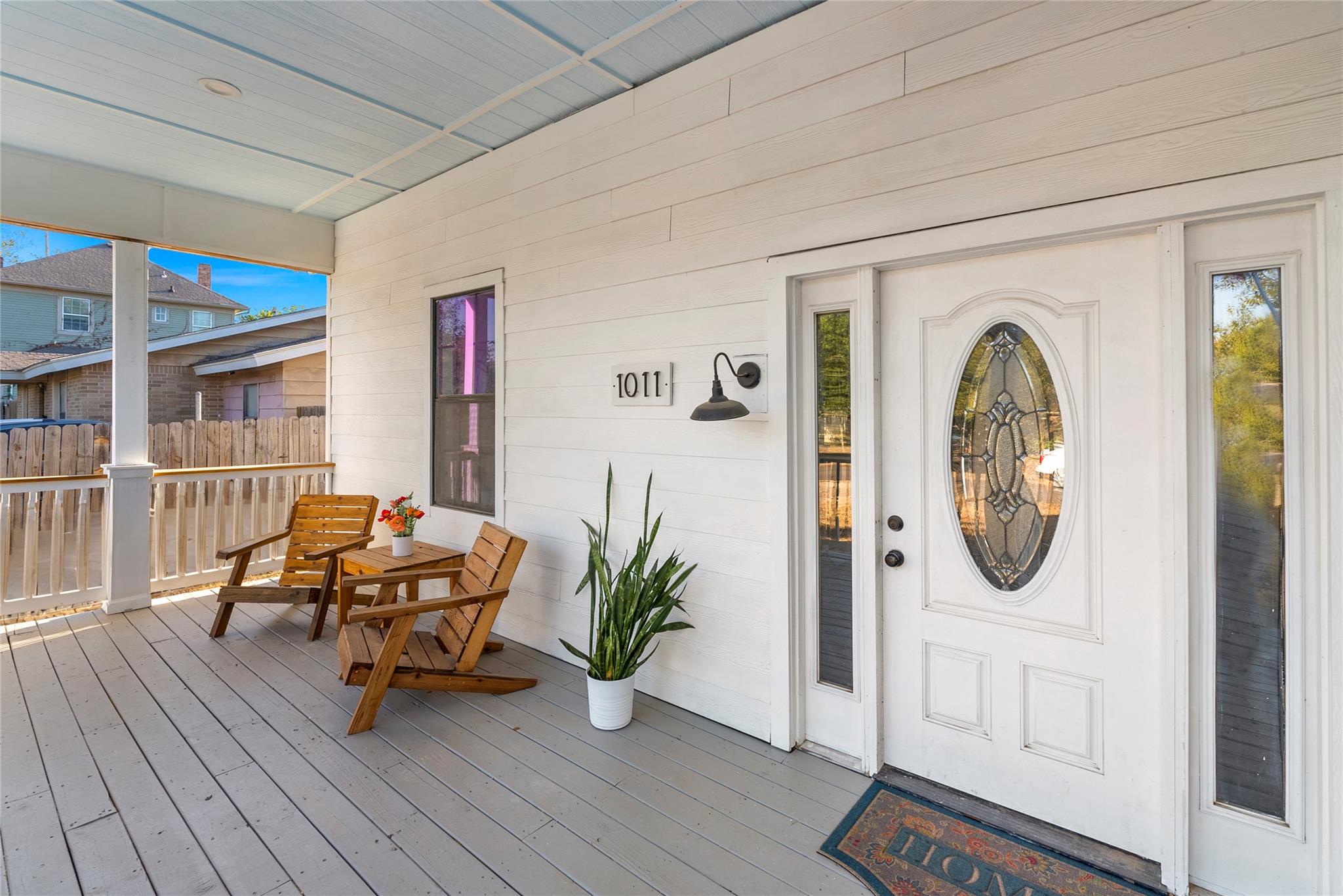 1011 Porter St, Taylor, TX 76574