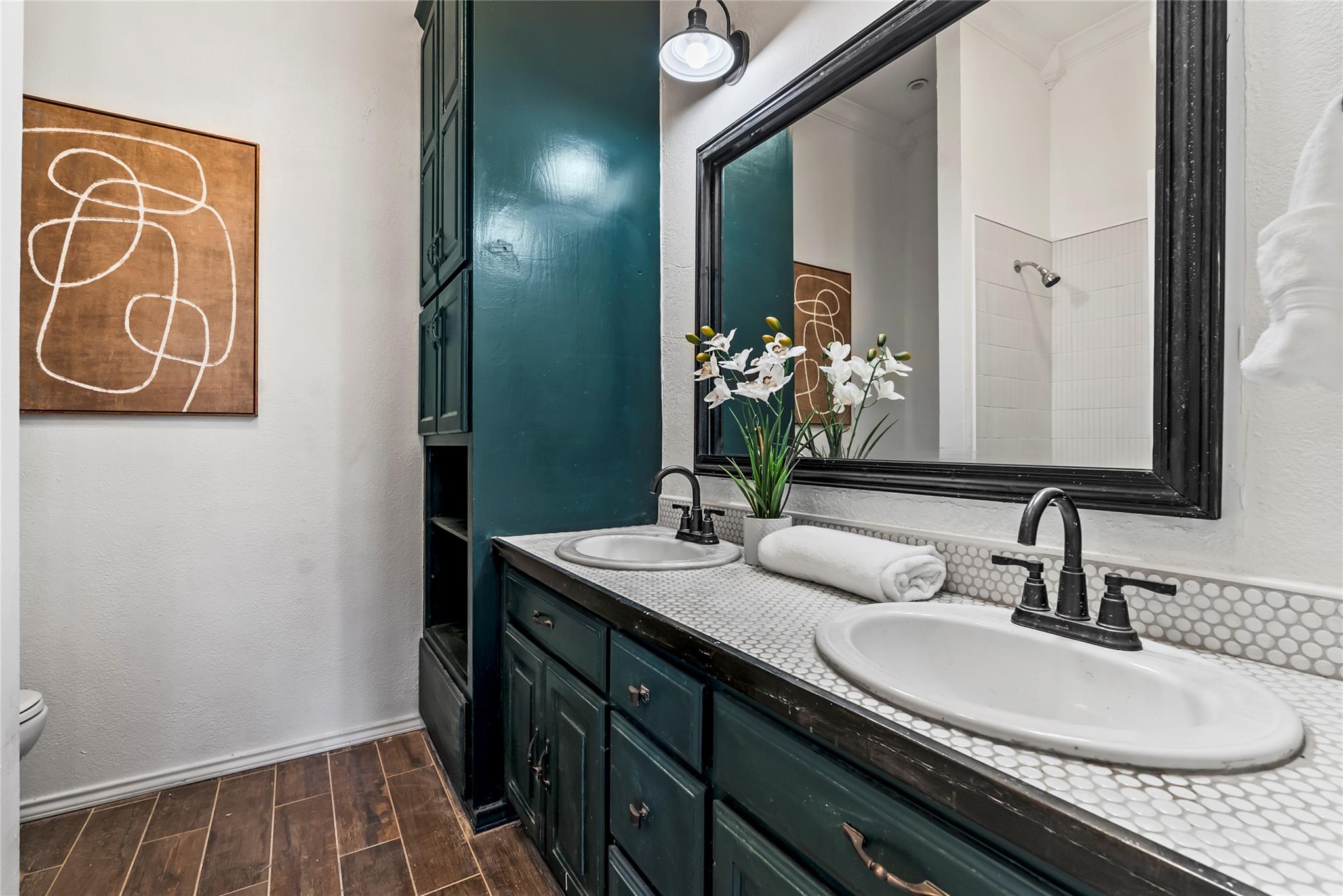 1011 Porter St, Taylor, TX 76574