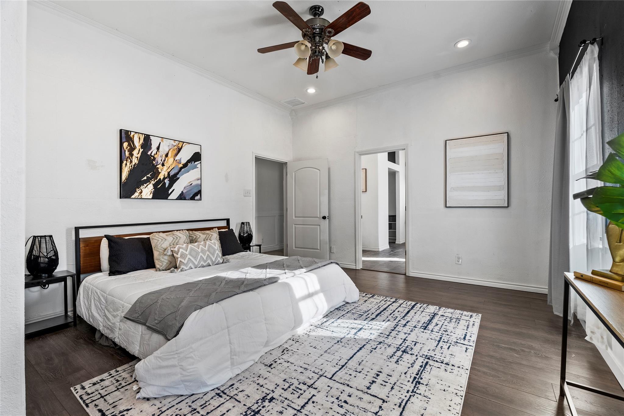 1011 Porter St, Taylor, TX 76574