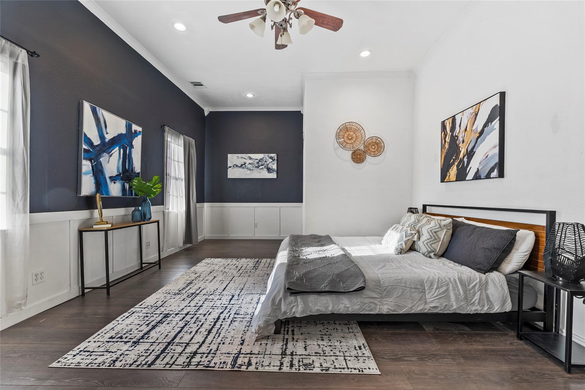 1011 Porter St, Taylor, TX 76574