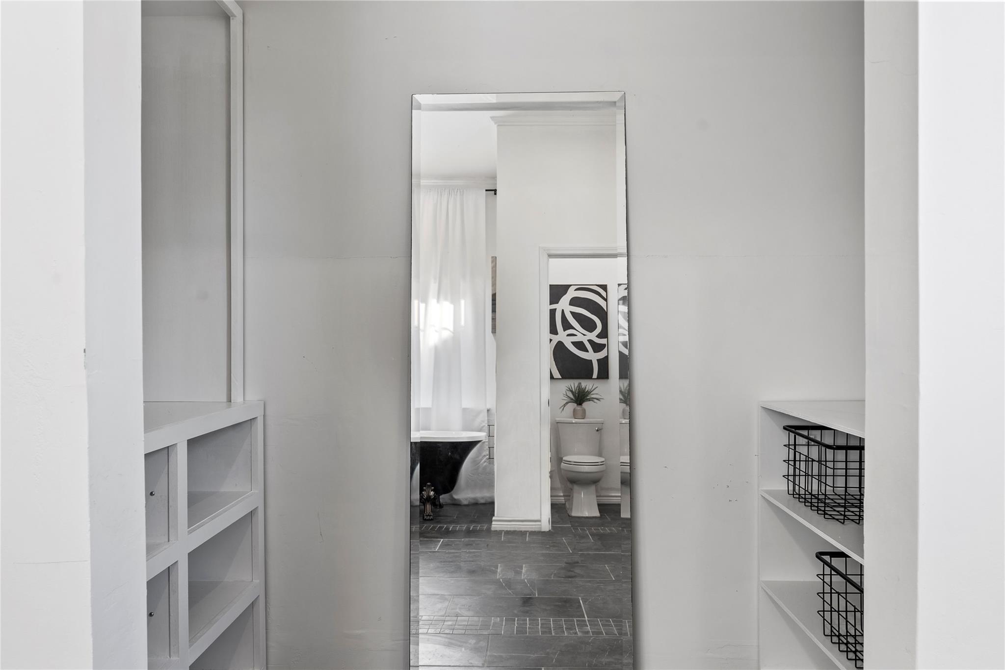 1011 Porter St, Taylor, TX 76574