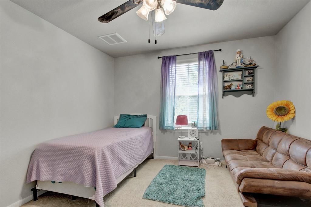 215 Wild Cat Dr, Bastrop, TX 78602