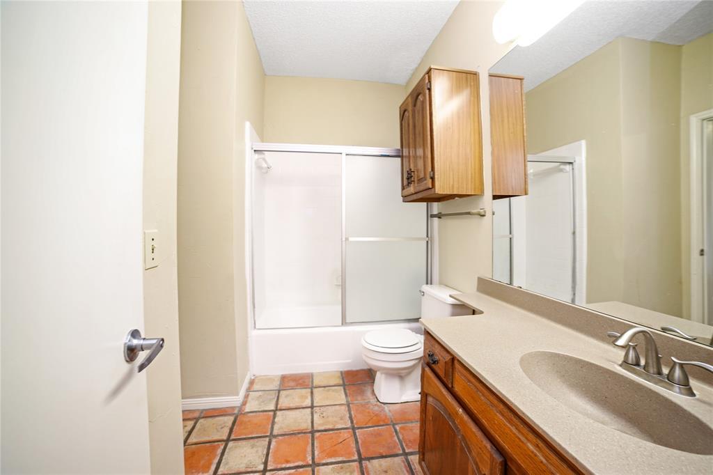 1910 Robbins Pl # 208, Austin, TX 78705