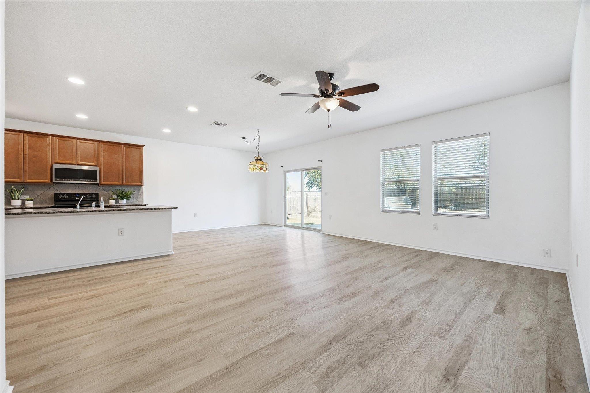 6320 Routenburn St, Austin, TX 78754