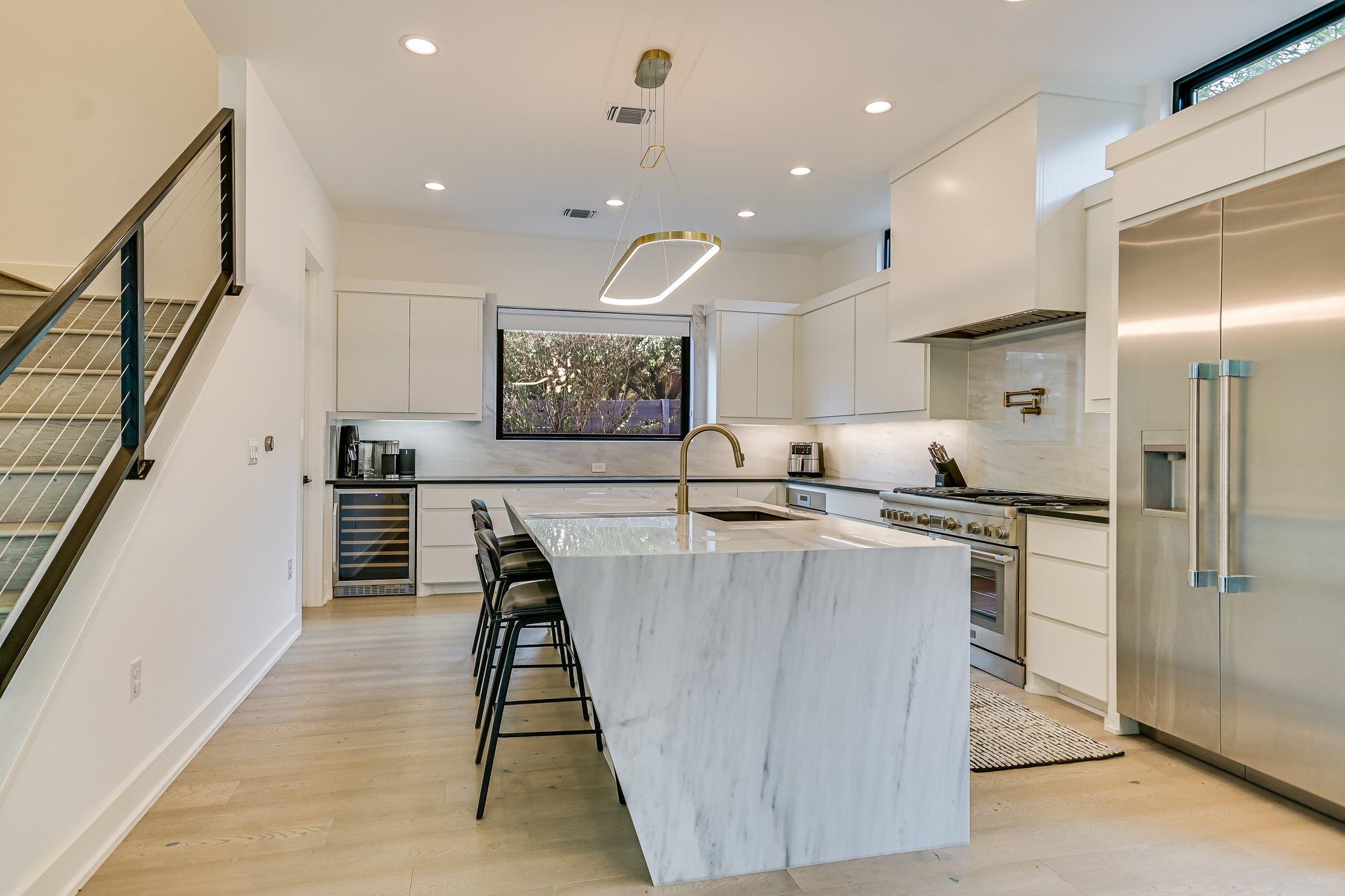 2015 De Verne St, Austin, TX 78704