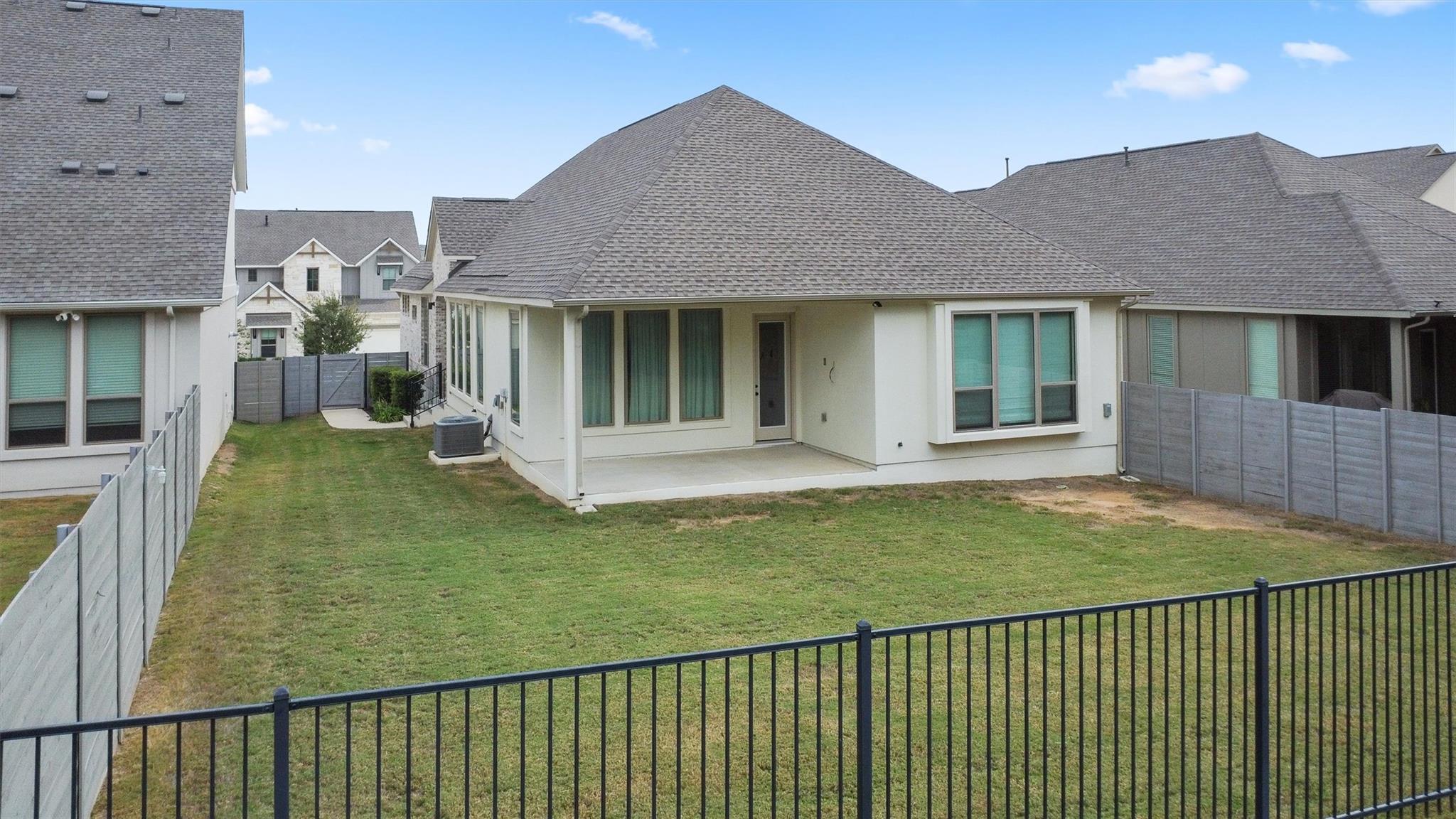 1122 Silver Dollar Trl, Georgetown, TX 78628