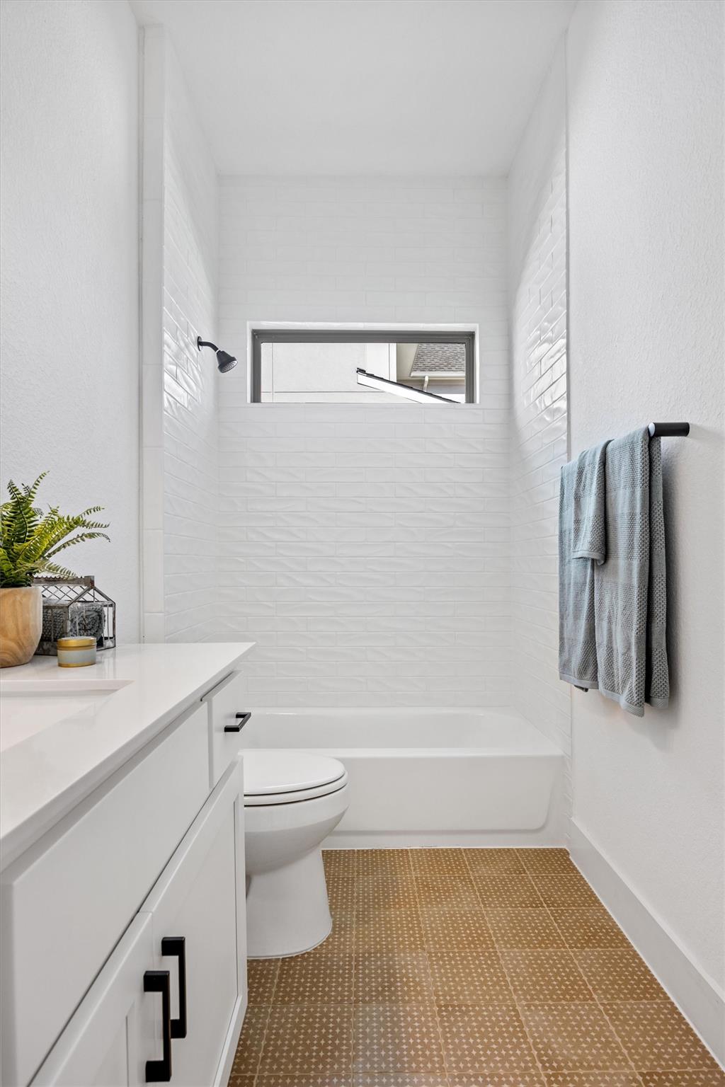 1122 Silver Dollar Trl, Georgetown, TX 78628