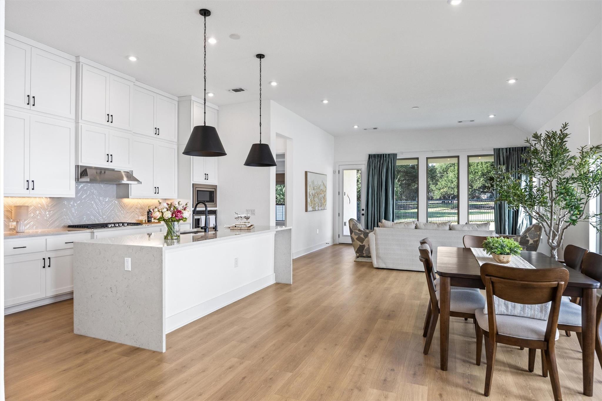 1122 Silver Dollar Trl, Georgetown, TX 78628