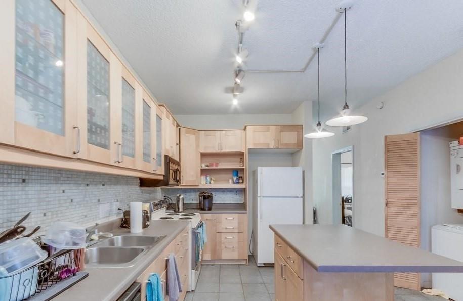 2216 San Gabriel St # 107, Austin, TX 78705