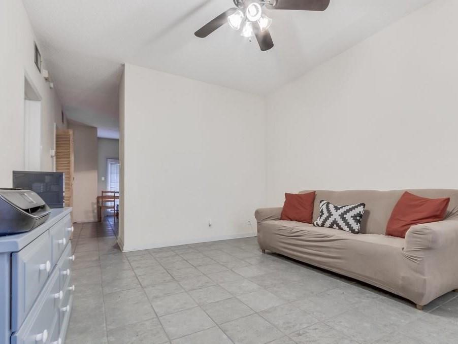 2216 San Gabriel St # 107, Austin, TX 78705