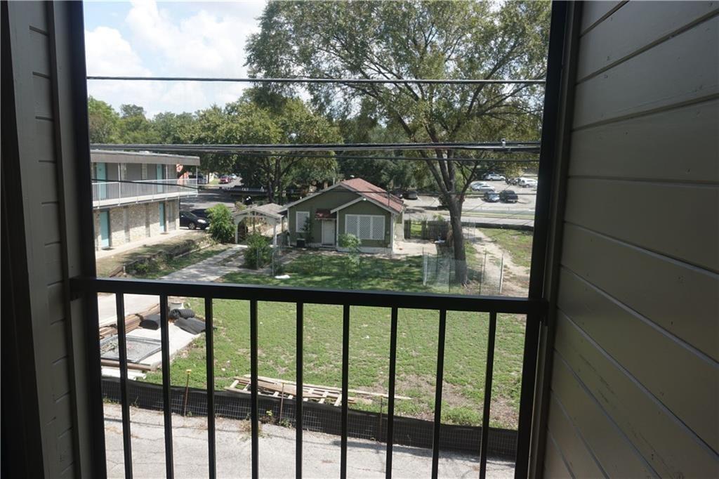 106 E 30th St # 206, Austin, TX 78705