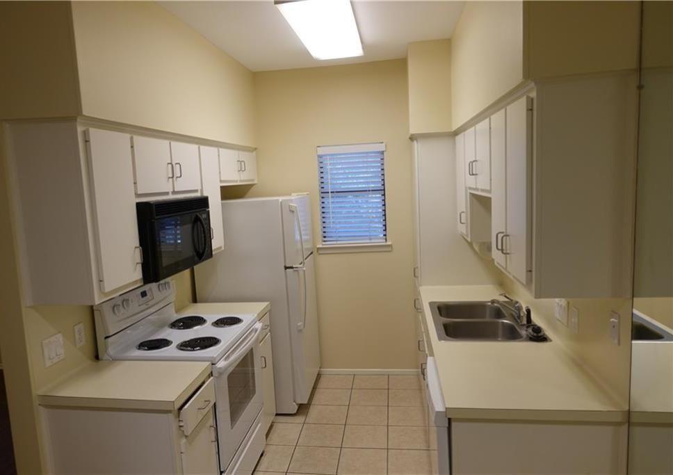 106 E 30th St # 206, Austin, TX 78705