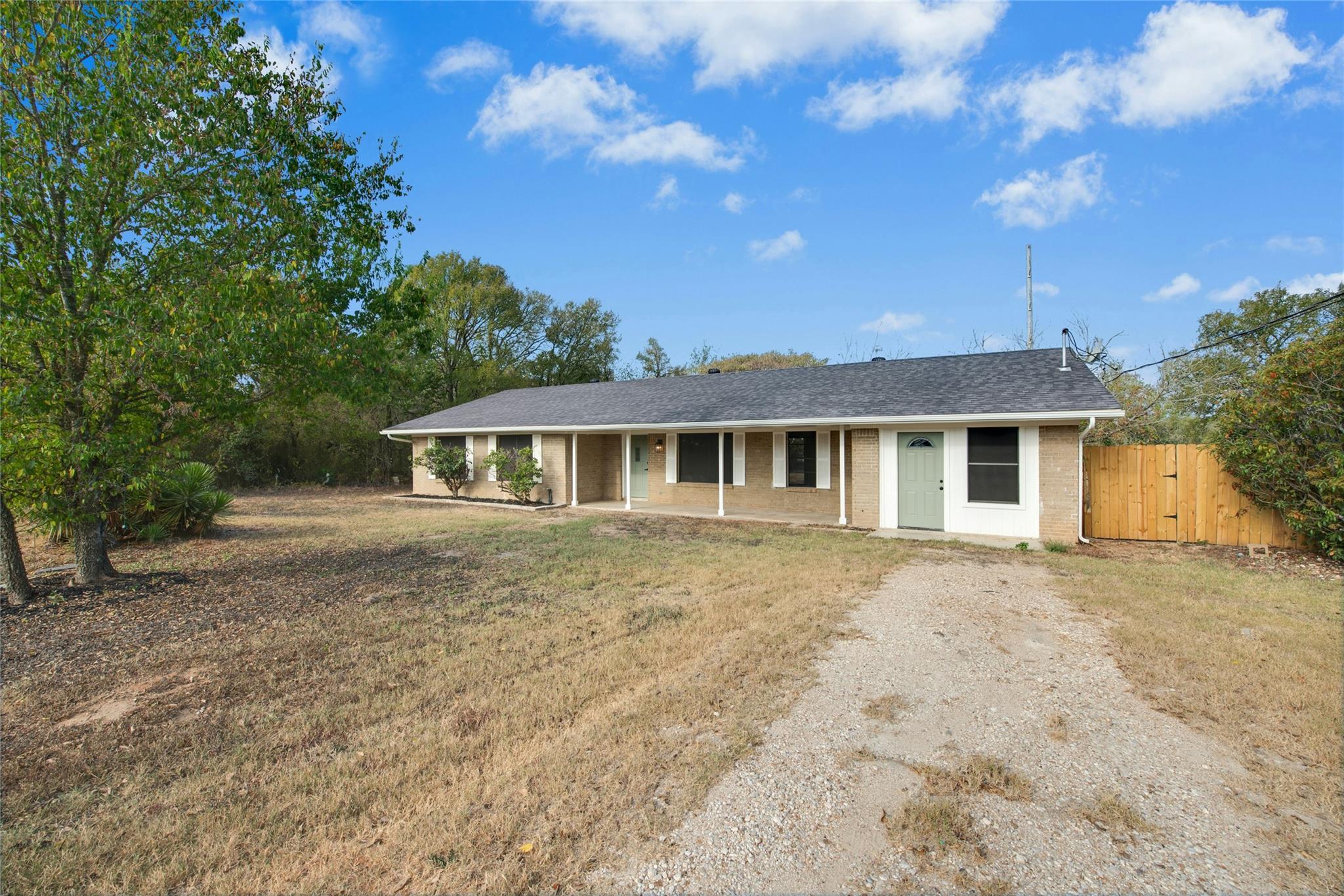 122 Blanket Flower Dr, Bastrop, TX 78602