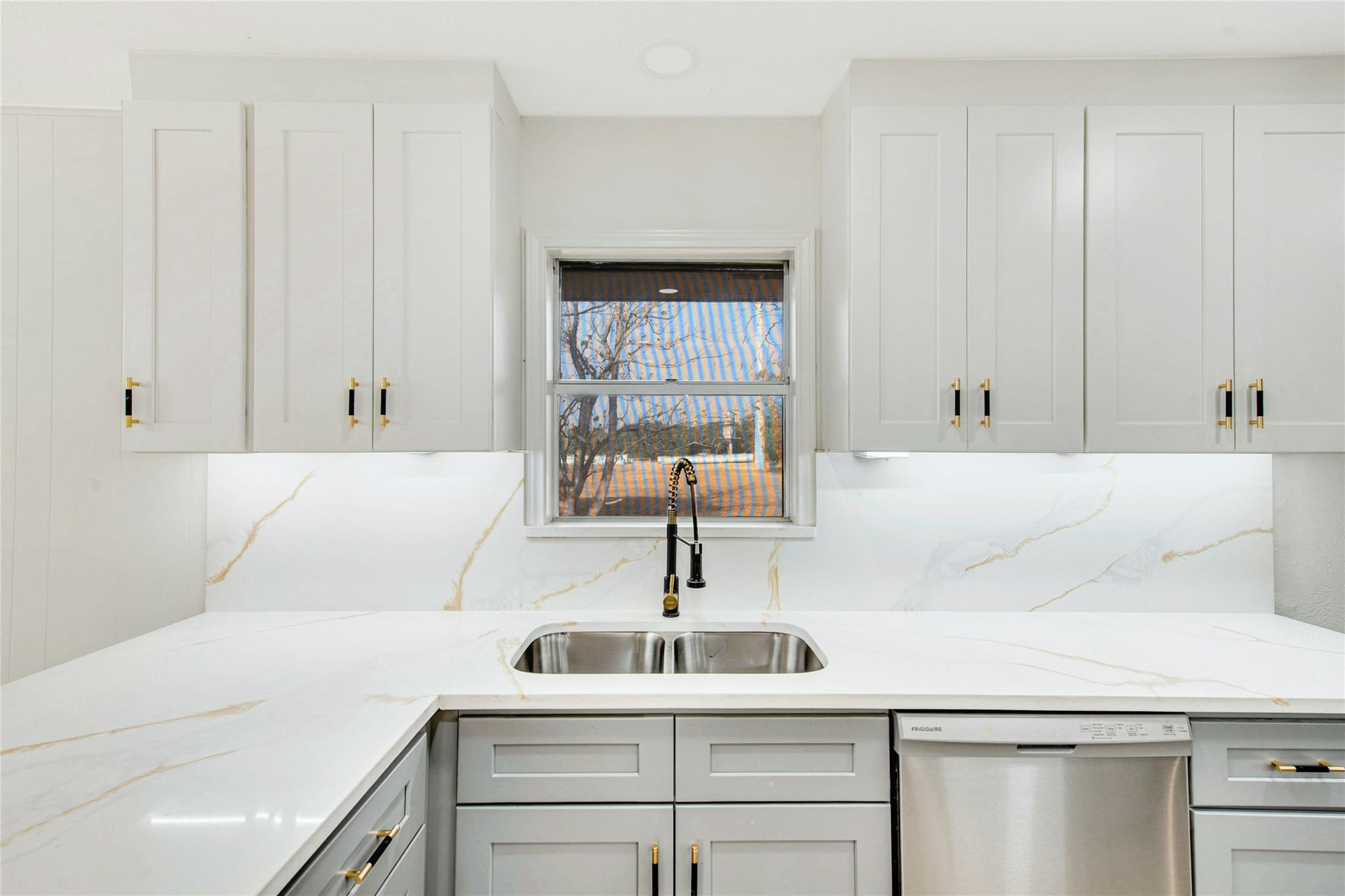 122 Blanket Flower Dr, Bastrop, TX 78602