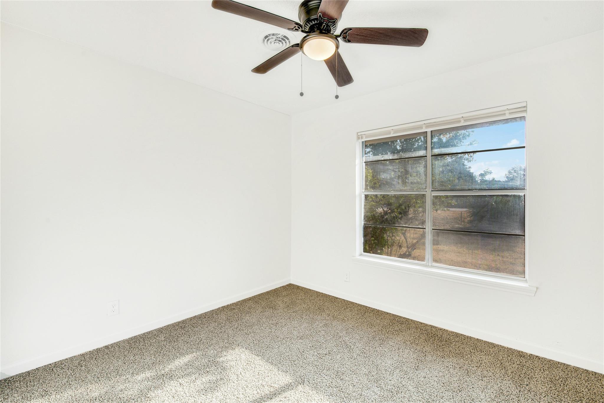 122 Blanket Flower Dr, Bastrop, TX 78602