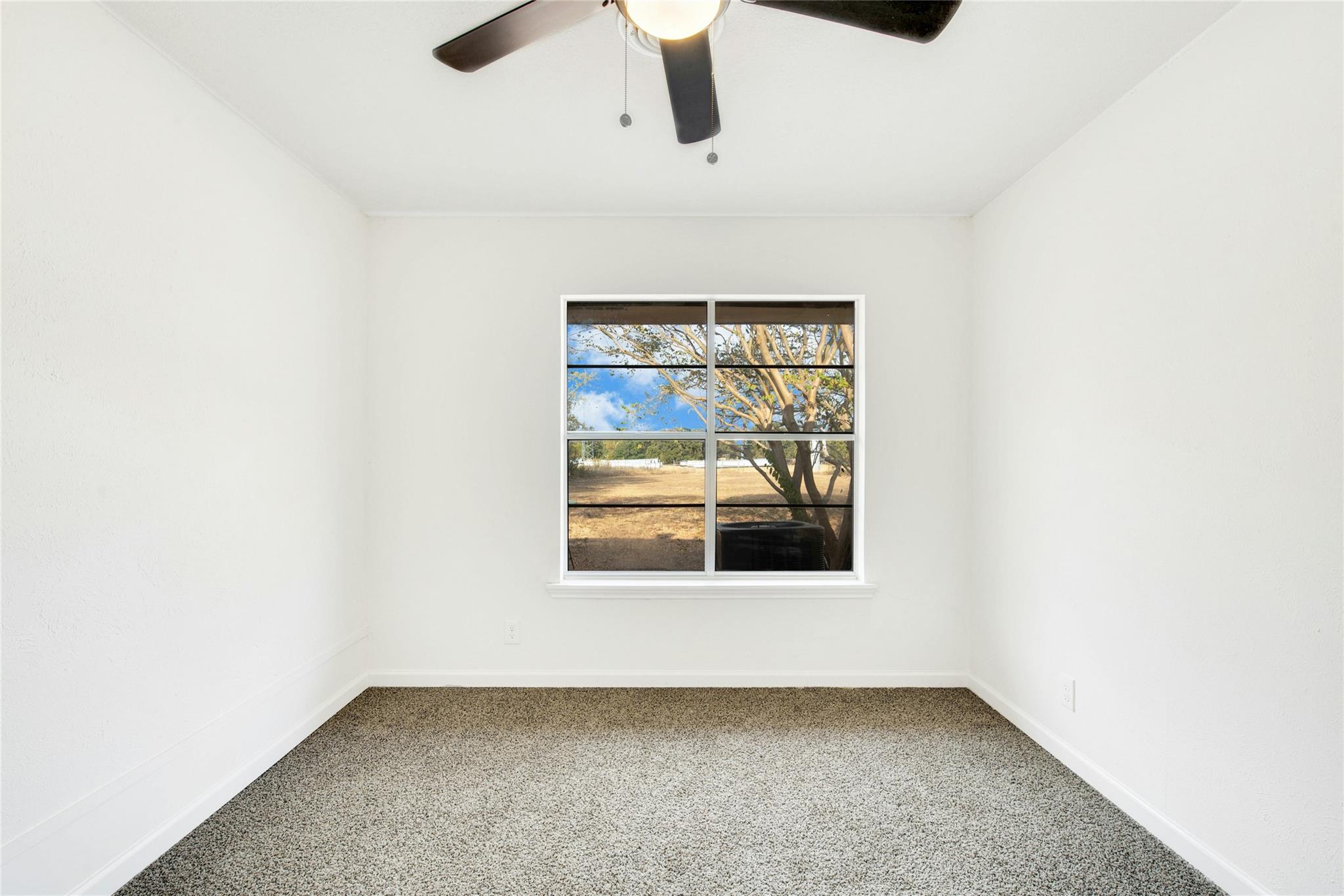 122 Blanket Flower Dr, Bastrop, TX 78602