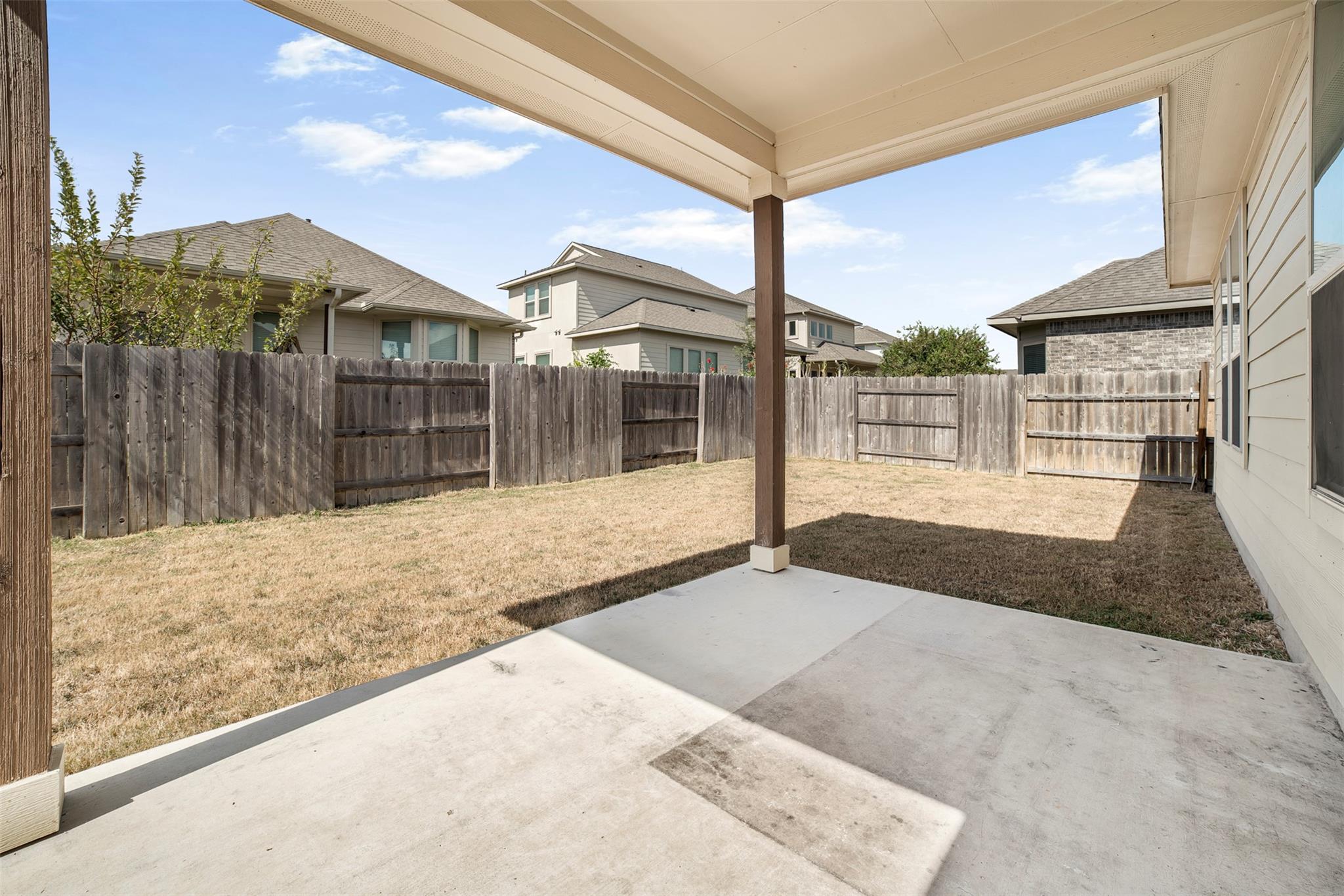 925 Centerra Hills Cir, Round Rock, TX 78665