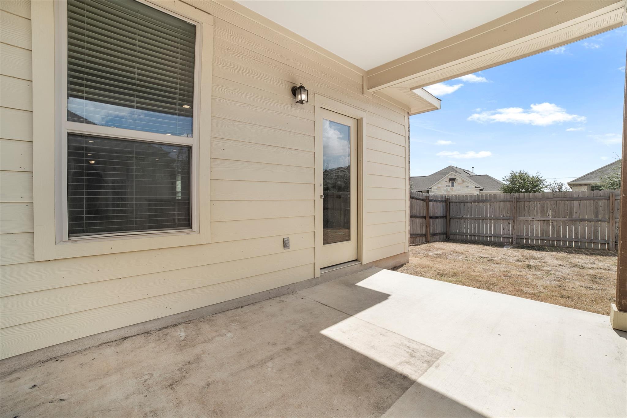 925 Centerra Hills Cir, Round Rock, TX 78665