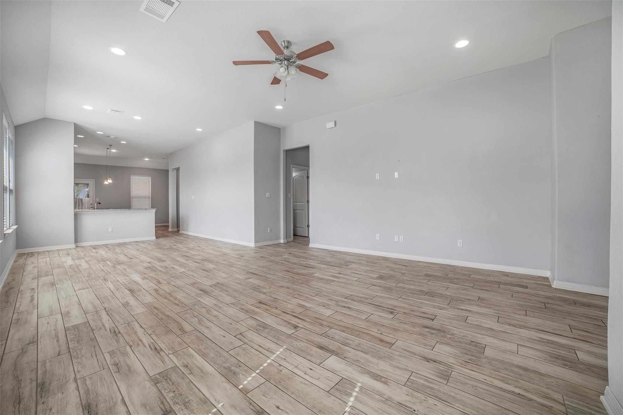 925 Centerra Hills Cir, Round Rock, TX 78665