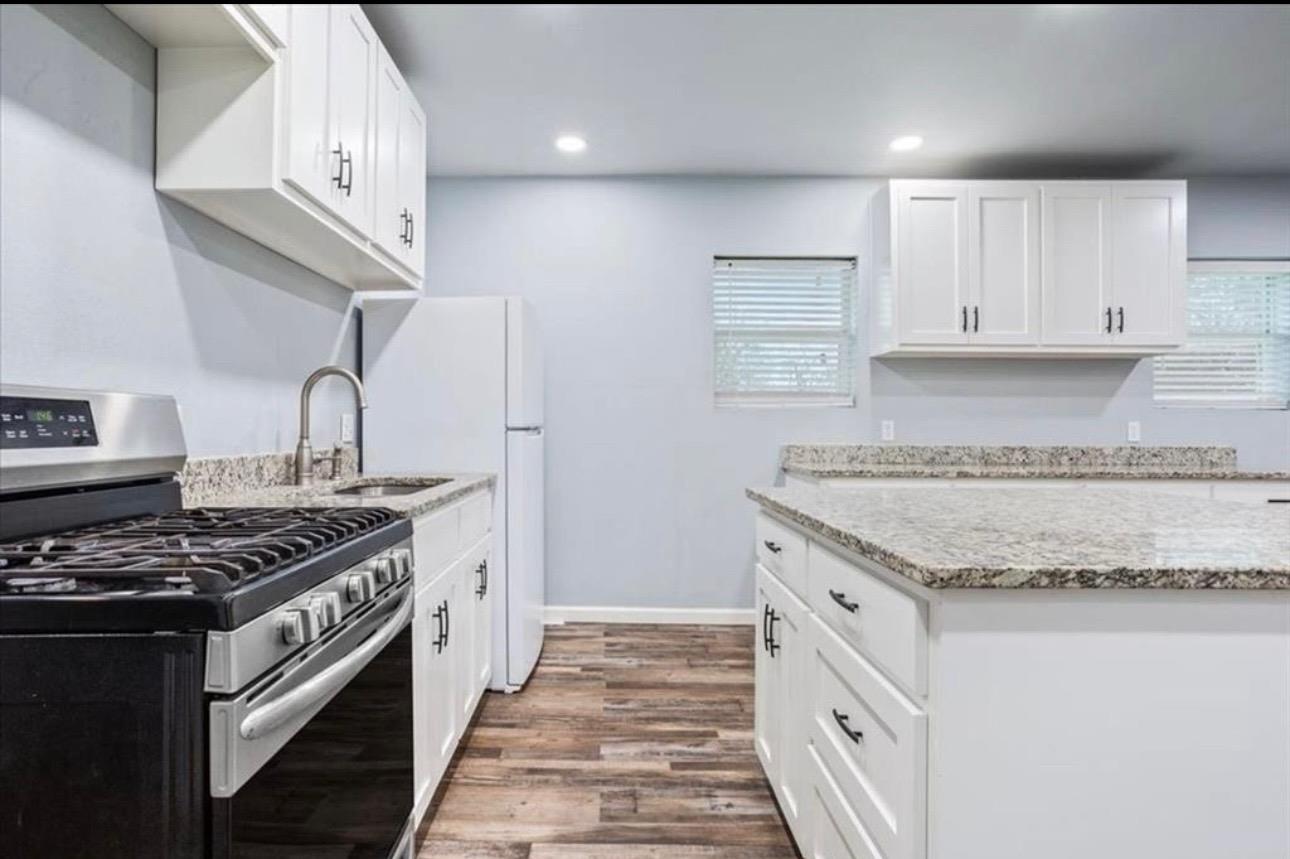 117 Emma St # B, Bartlett, TX 76511