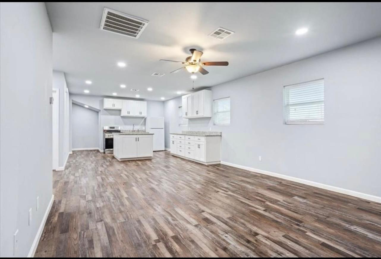 117 Emma St # B, Bartlett, TX 76511