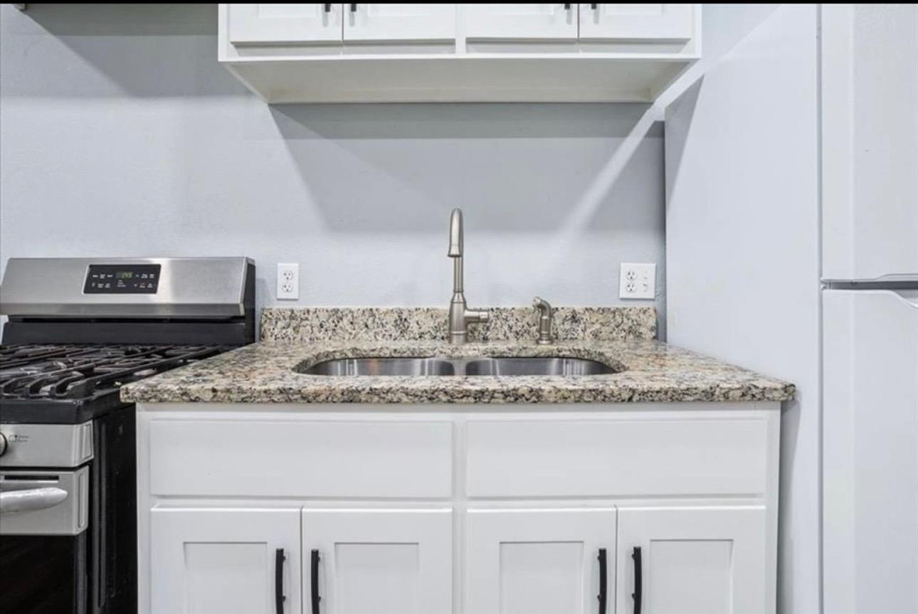 117 Emma St # B, Bartlett, TX 76511