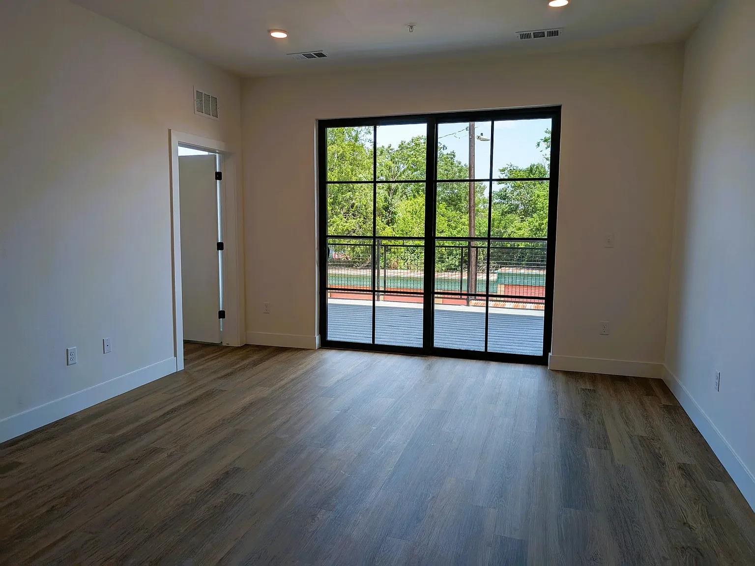 4315 S Congress Ave # 233, Austin, TX 78745