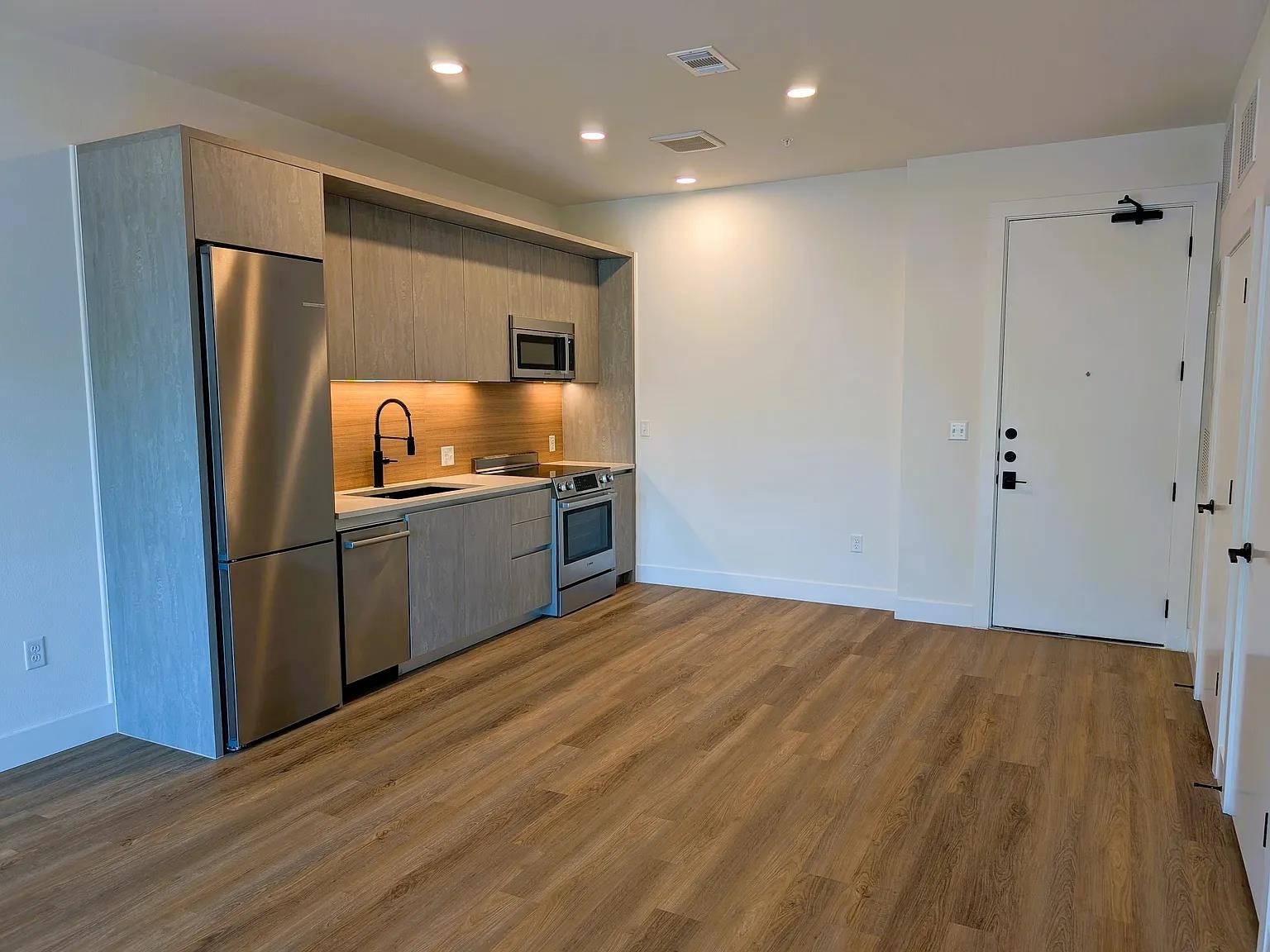 4315 S Congress Ave # 233, Austin, TX 78745